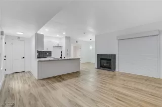 Photo #6: 2645978 Listing