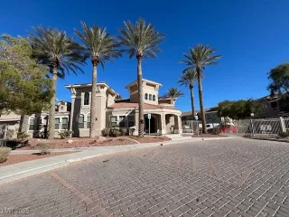 Photo #1: 2646055 Listing 