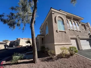 Photo #2: 2646055 Listing 