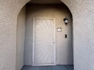 Photo #4: 2646055 Listing 