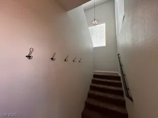 Photo #6: 2646055 Listing 