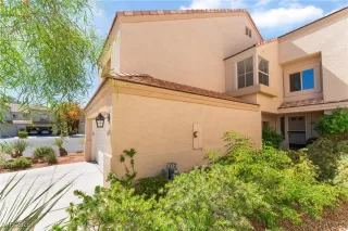 Photo #3: 2646085 Listing