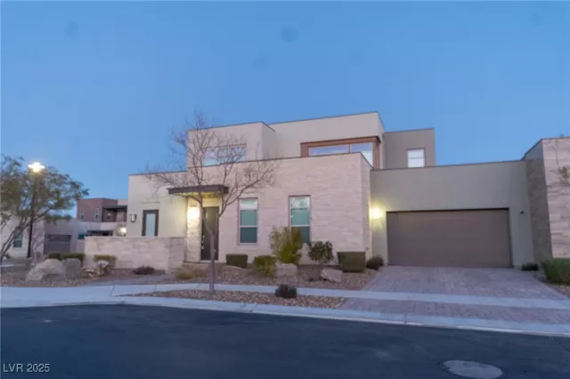 MLS: 2646090 Condo For Sale