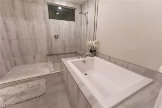 Photo #4: 2646090 Listing 