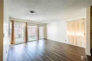 Photo #3: 2646094 Listing 