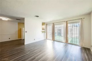 Photo #4: 2646094 Listing 