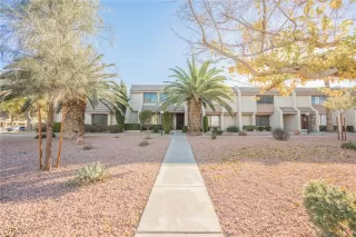 Photo #3: 2646105 Listing