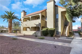 Photo #2: 2646131 Listing