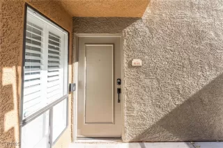 Photo #3: 2646147 Listing