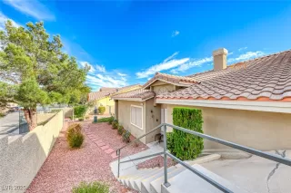 Photo #1: 2646199 Listing