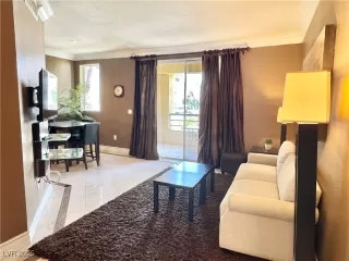 Photo #1: 2646208 Listing 