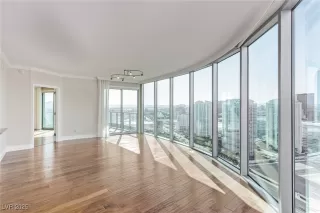 Photo #6: 2646216 Listing