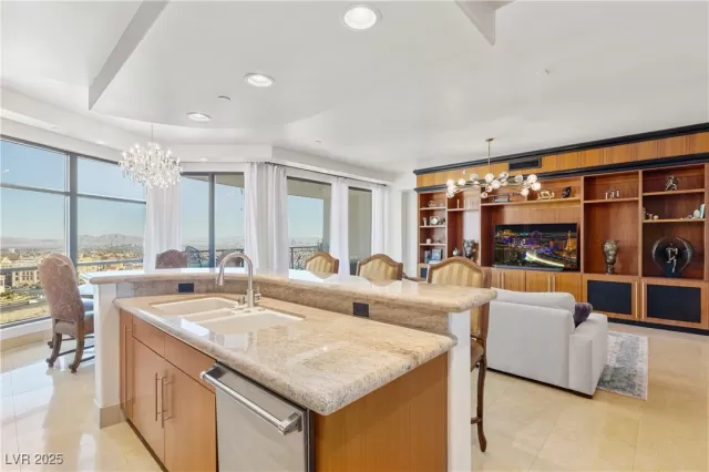 MLS: 2646249 Condo For Sale