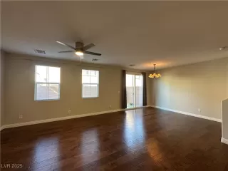 Photo #1: 2646250 Listing 