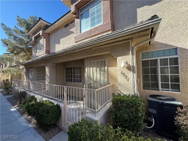 MLS: 2646273 Condo For Sale