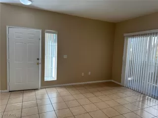 Photo #3: 2646289 Listing 