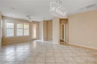 Photo #3: 2646307 Listing 