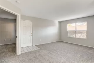 Photo #6: 2646342 Listing