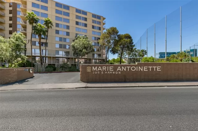 MLS: 2646421 Condo For Sale