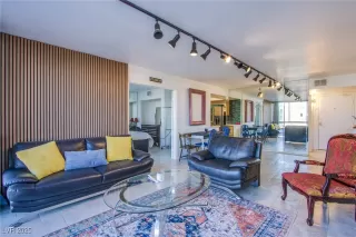 Photo #3: 2646422 Listing 