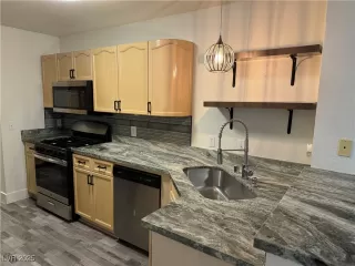 Photo #4: 2646460 Listing 