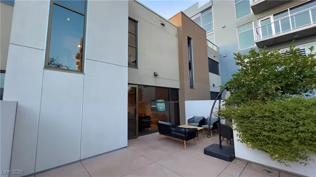 MLS: 2646481 Condo For Sale