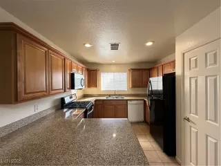 Photo #4: 2646515 Listing 