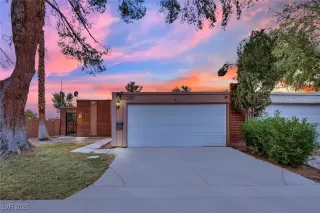 Photo #1: 2646542 Listing