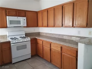 Photo #6: 2646578 Listing 