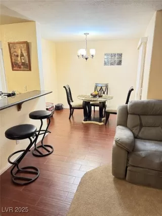 Photo #6: 2646583 Listing