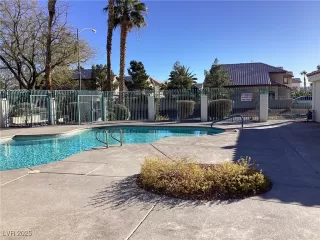 Photo #2: 2646617 Listing 