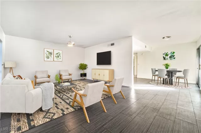 MLS: 2646625 Condo For Sale