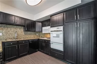 Photo #4: 2646625 Listing