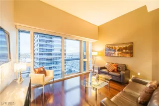 Photo #1: 2646642 Listing 