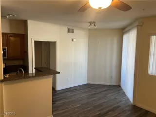 Photo #2: 2646649 Listing 