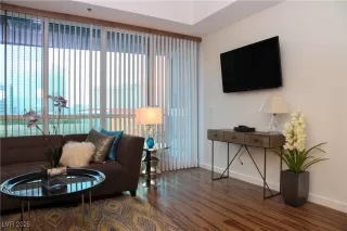 Photo #4: 2646650 Listing 