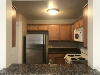 Photo #3: 2646652 Listing 