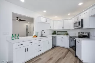 Photo #6: 2646686 Listing