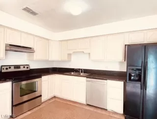 Photo #1: 2646707 Listing 