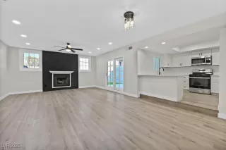 Photo #3: 2646709 Listing