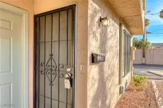 Photo #2: 2646734 Listing