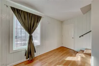 Photo #3: 2646734 Listing