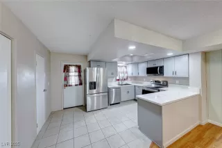 Photo #6: 2646734 Listing