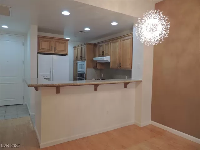 MLS: 2646788 Condo For Sale