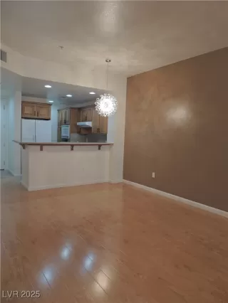 Photo #2: 2646788 Listing 