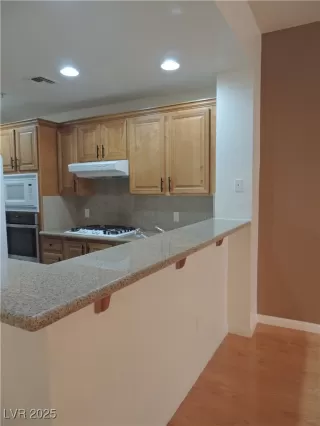 Photo #4: 2646788 Listing 