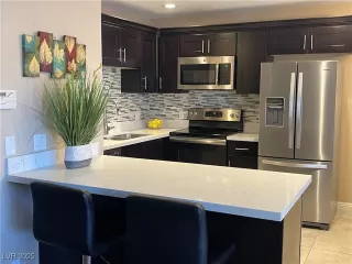 Photo #1: 2646801 Listing