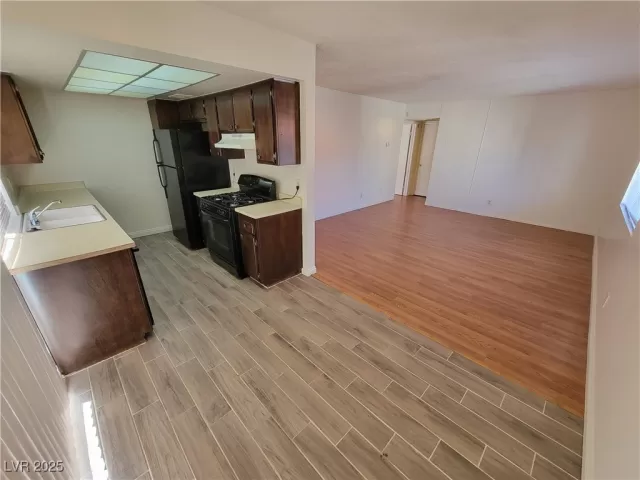 MLS: 2646813 Condo For Sale