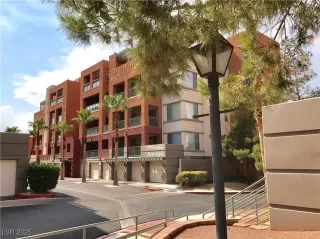 Photo #2: 2646820 Listing 