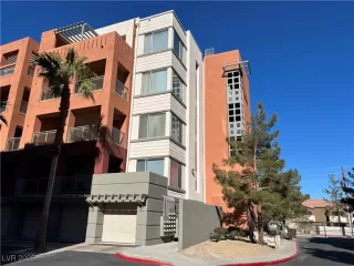 Photo #3: 2646820 Listing 